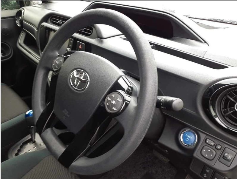  29355  TOYOTA AQUA  2016  