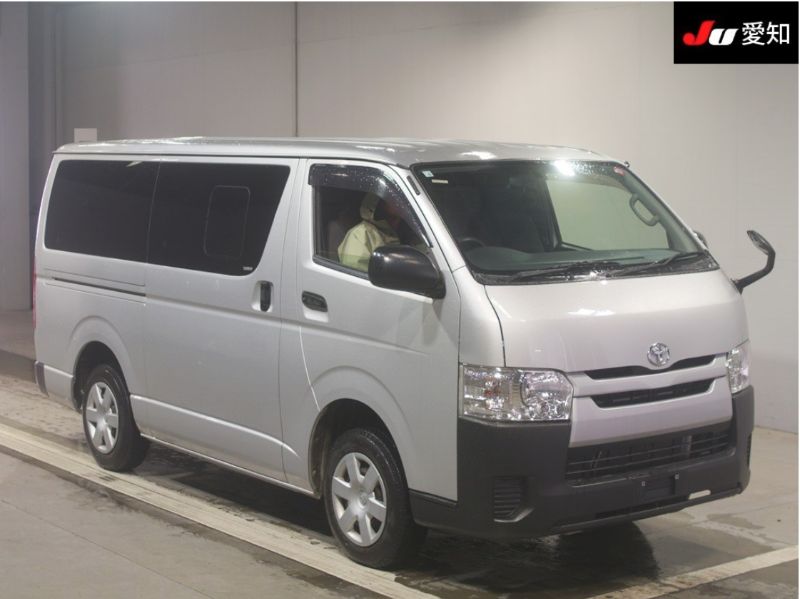 29359 TOYOTA HIACE 2017