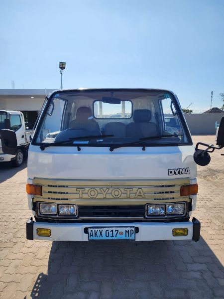  29369  TOYOTA DYNA  1989 