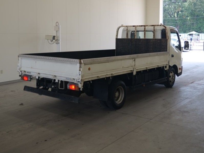  29372  TOYOTA DYNA  2011  