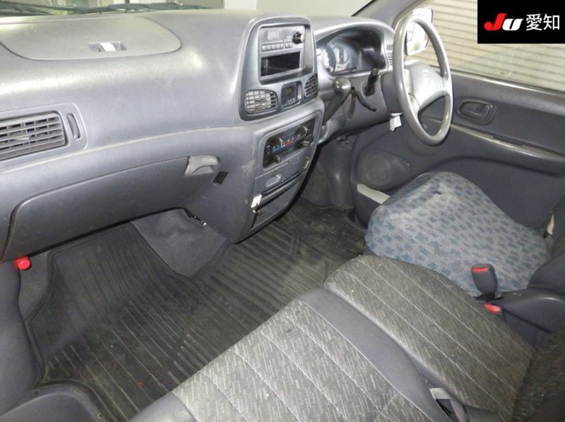 29384  TOYOTA LITEACE  2000  