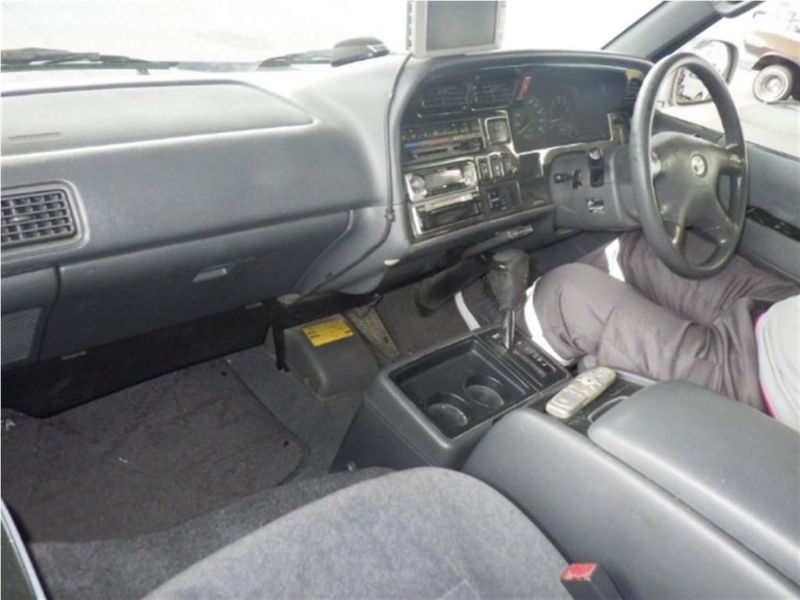  29385  TOYOTA HIACE  2003  