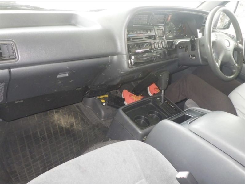  29386  TOYOTA HIACE  2003  