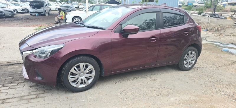  29396  MAZDA DEMIO  2017  