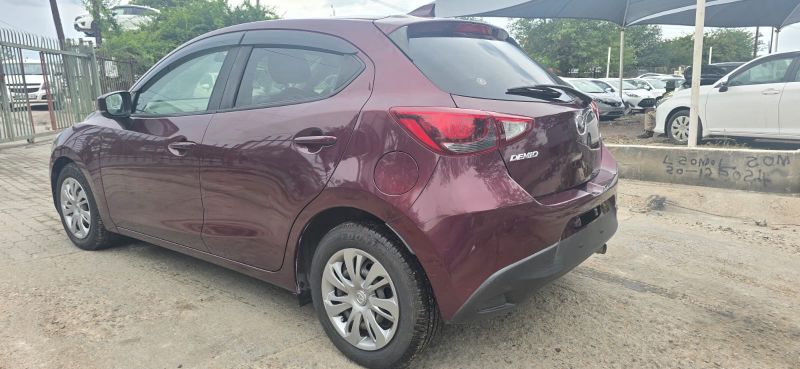  29396  MAZDA DEMIO  2017  