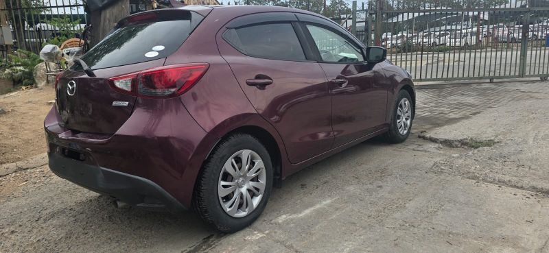  29396  MAZDA DEMIO  2017  