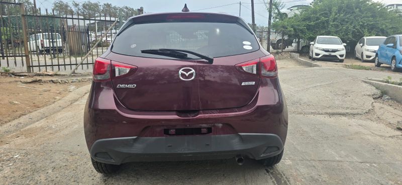  29396  MAZDA DEMIO  2017  