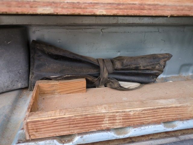 29399  TOYOTA HIACE  2001