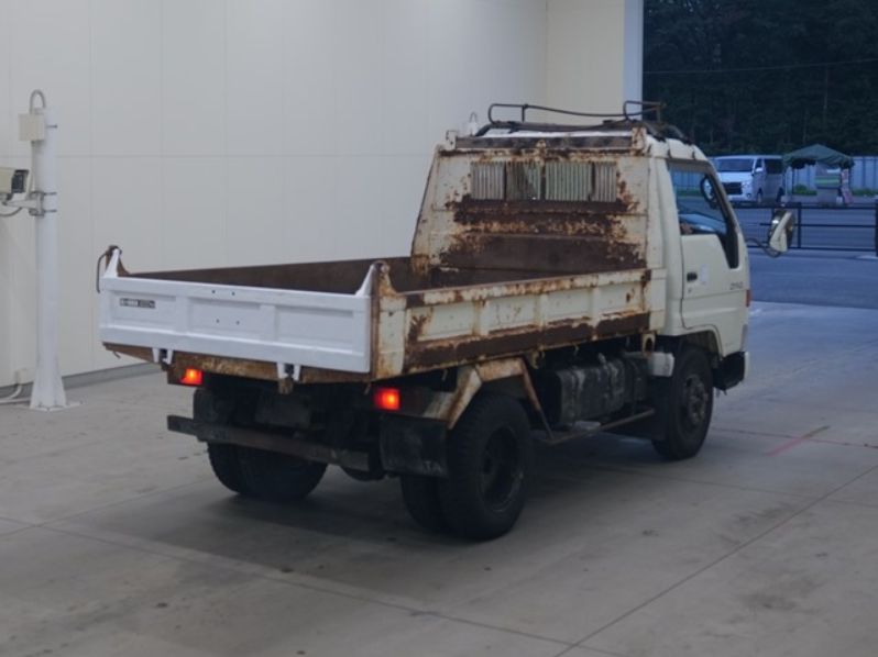  29401  TOYOTA DYNA  1998  