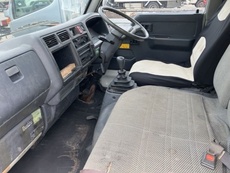  29401  TOYOTA DYNA  1998  