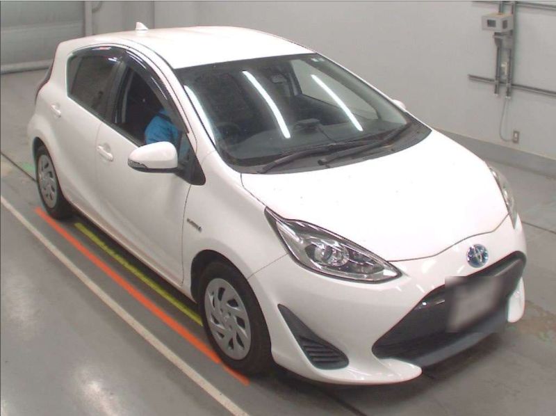 29416 TOYOTA AQUA 2018