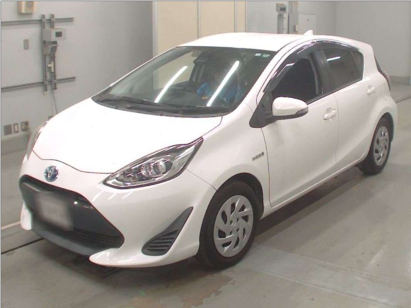  29416  TOYOTA AQUA  2018  