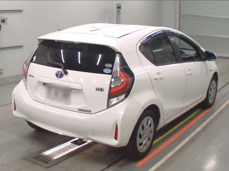  29416  TOYOTA AQUA  2018  