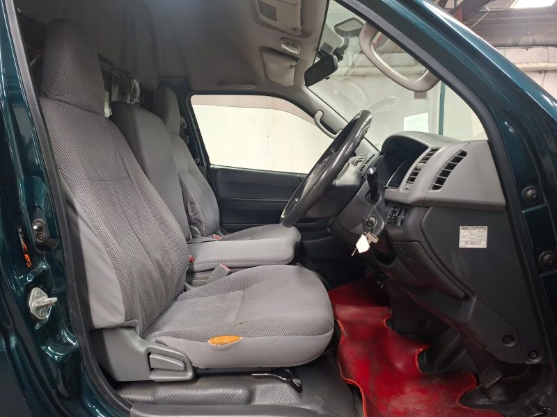  29417  TOYOTA HIACE  2005  