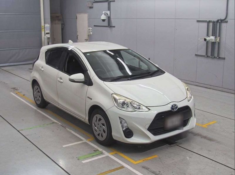 29419 TOYOTA AQUA 2016