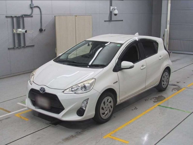  29419  TOYOTA AQUA  2016  
