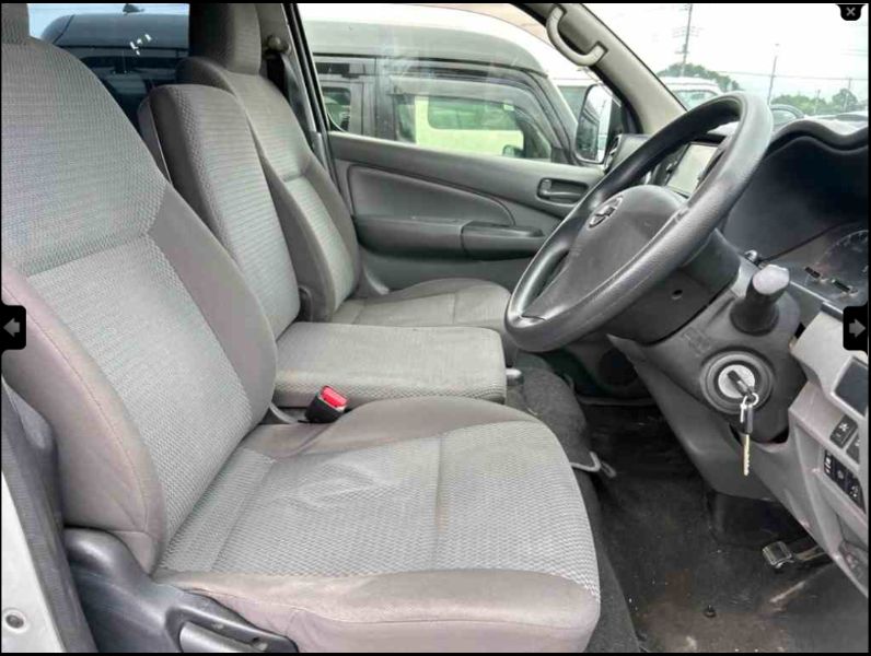  29420  NISSAN CARAVAN  2018  