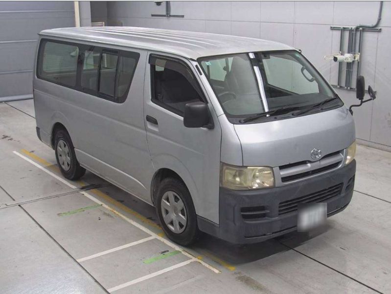  25685 TOYOTA HIACE  2006  