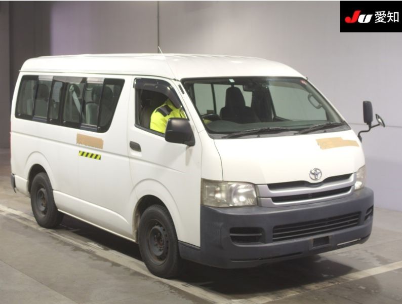  25685 TOYOTA HIACE  2006  