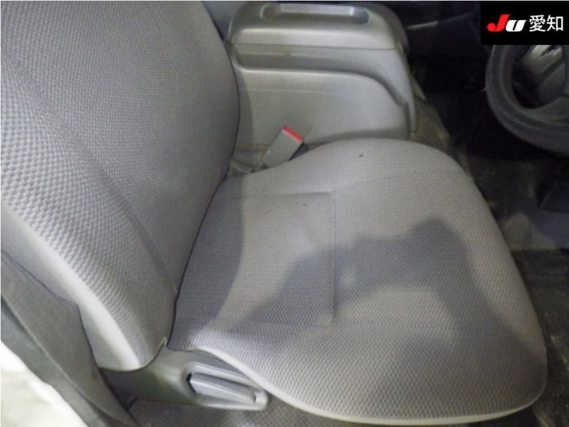  29425  TOYOTA HIACE  2010  