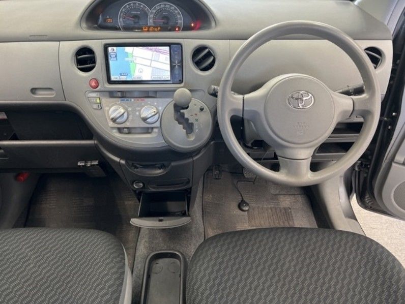  29439  TOYOTA SIENTA  2010  