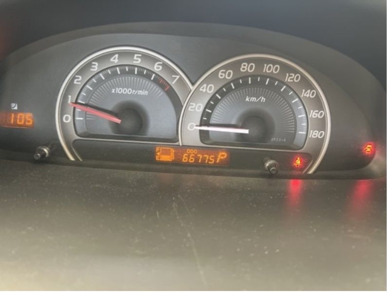  29439  TOYOTA SIENTA  2010  