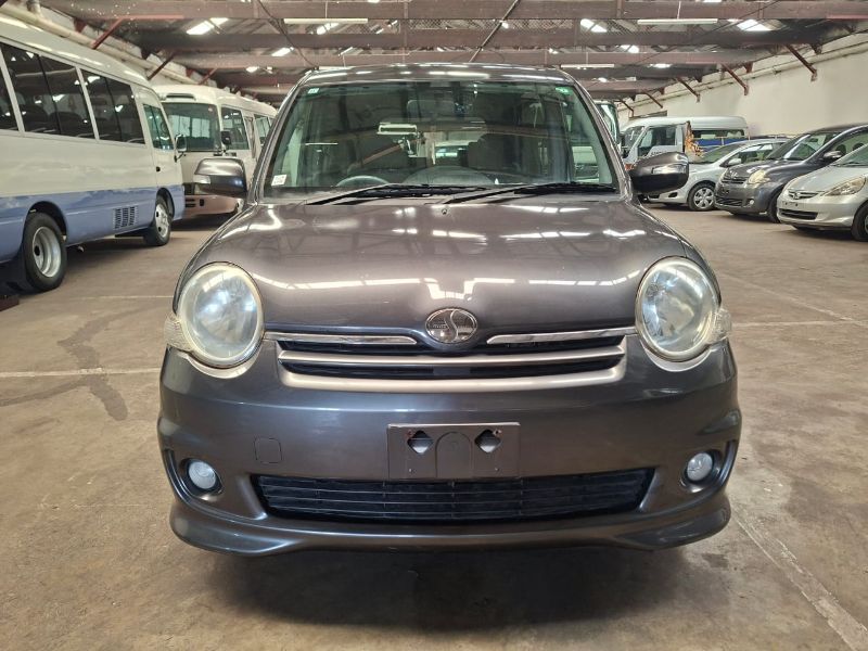  29439  TOYOTA SIENTA  2010 