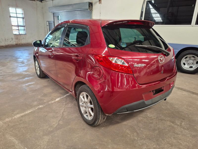  29464  MAZDA DEMIO  2011  