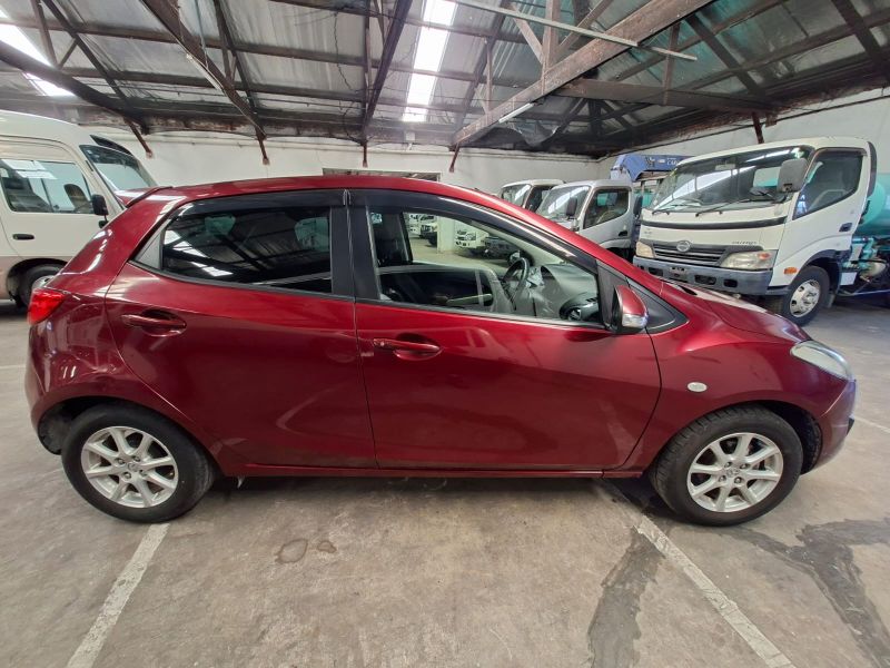  29464  MAZDA DEMIO  2011  