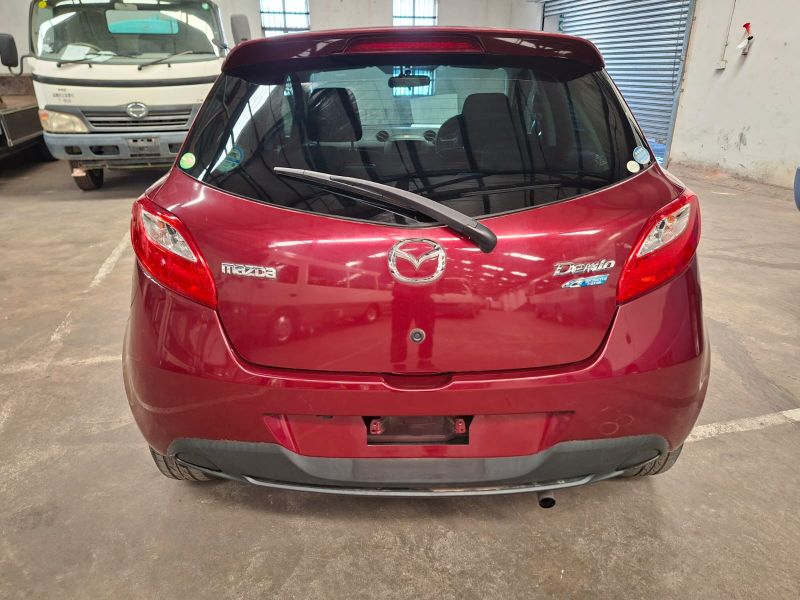  29464  MAZDA DEMIO  2011  