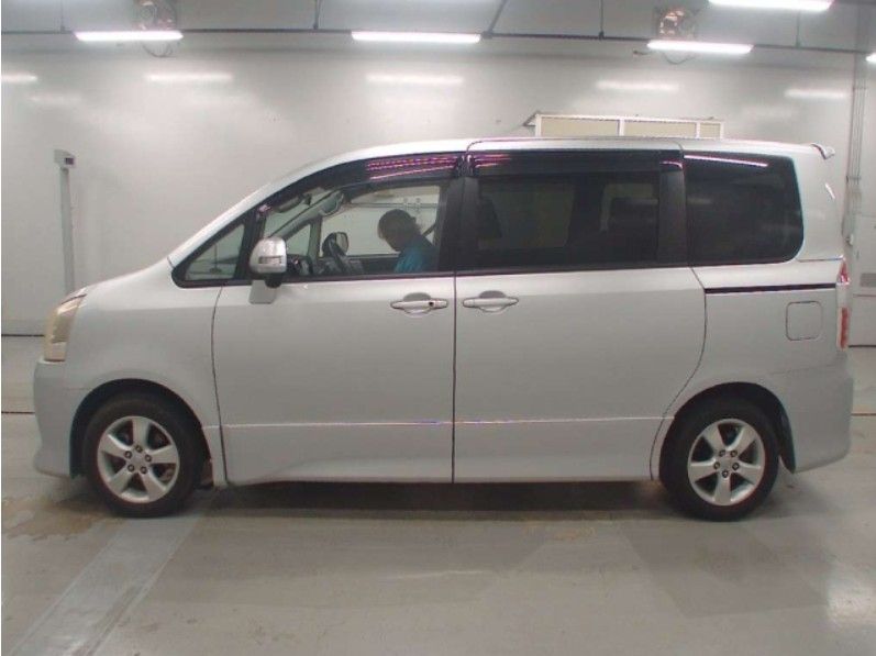  29467  TOYOTA NOAH  2007  
