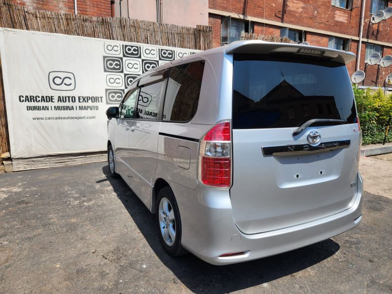  29467  TOYOTA NOAH  2007  
