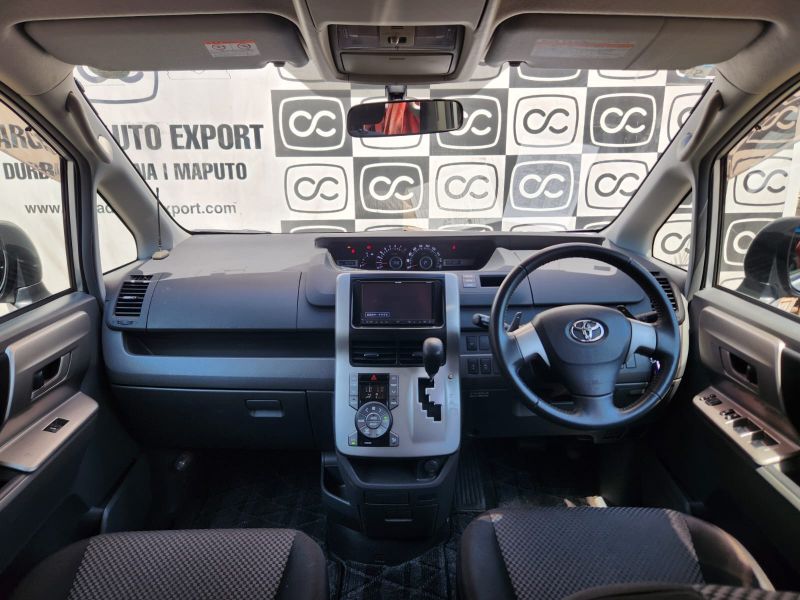  29467  TOYOTA NOAH  2007  