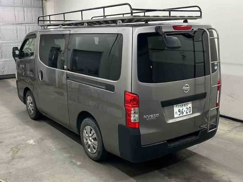  29475  NISSAN CARAVAN  2017  