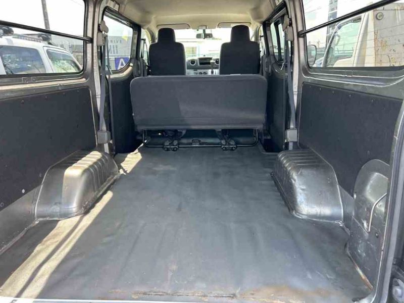  29475  NISSAN CARAVAN  2017  