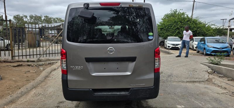  29475  NISSAN CARAVAN  2017  