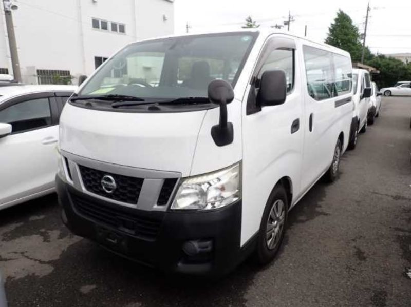  25685 TOYOTA HIACE  2006  