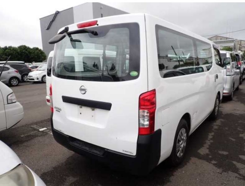  29479  NISSAN CARAVAN  2017  