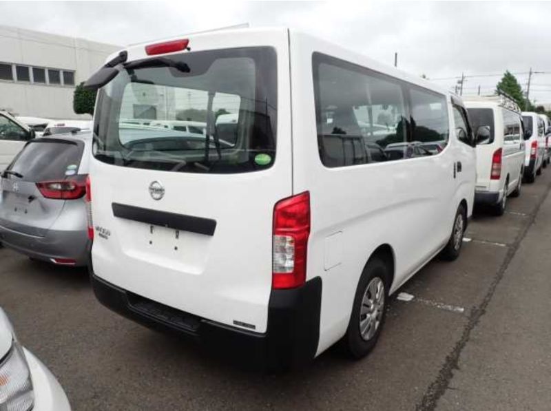  29480  NISSAN CARAVAN  2017  