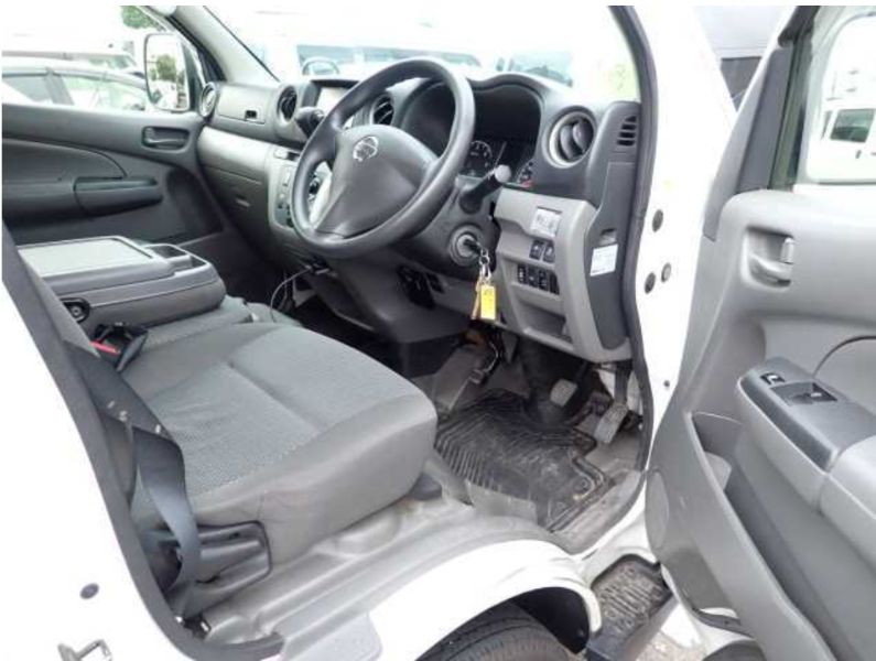  29480  NISSAN CARAVAN  2017  