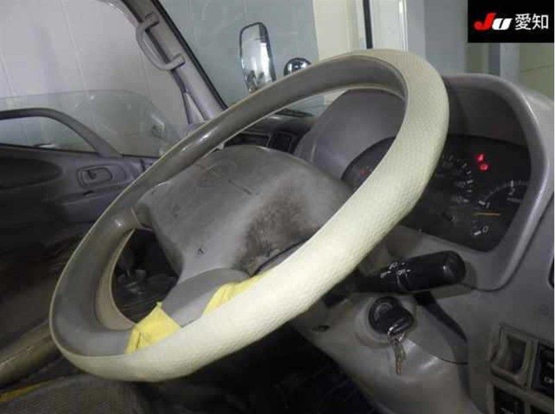  29488  HINO DUTRO  2011  
