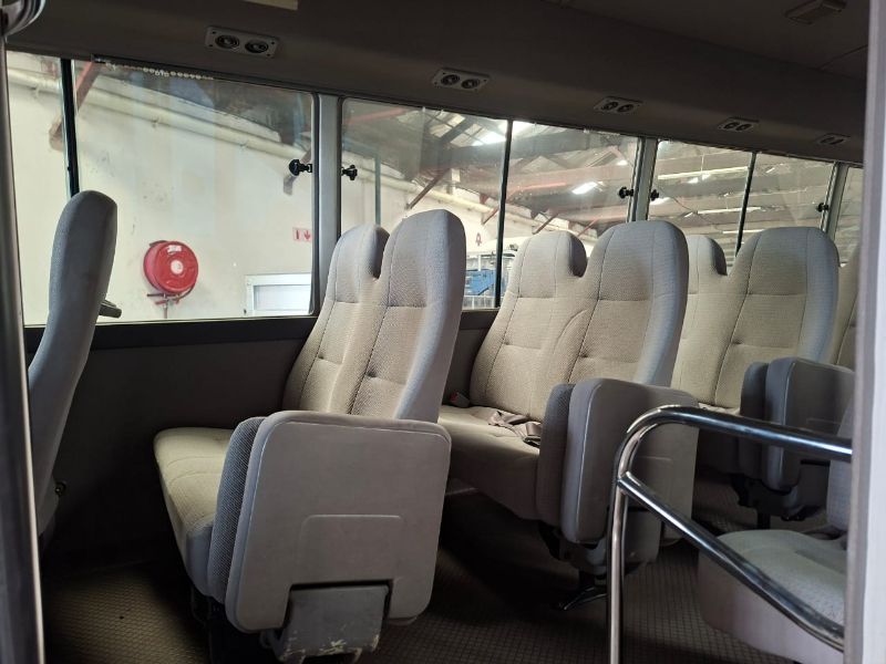  29491  TOYOTA COASTER  2002  