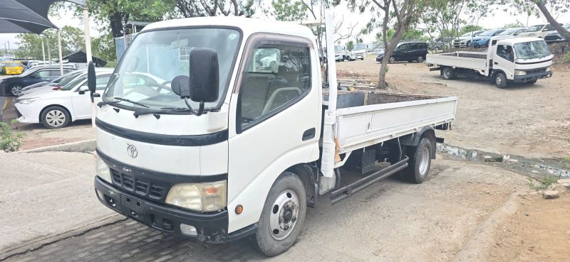  29501  TOYOTA DYNA  2004  