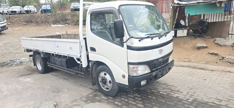  29501  TOYOTA DYNA  2004  