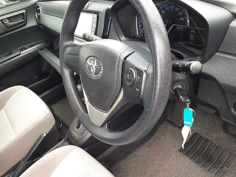  29520  TOYOTA COROLLA AXIO  2016  
