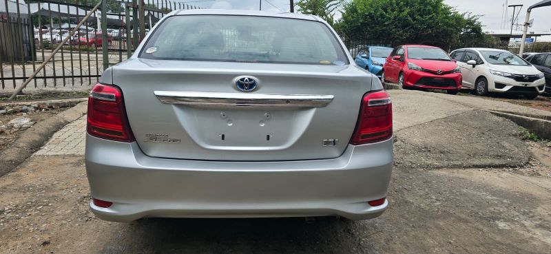  29520  TOYOTA COROLLA AXIO  2016  