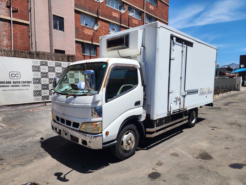  29521  HINO DUTRO  2006  