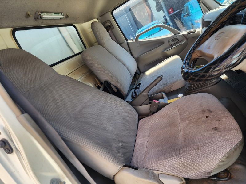  29521  HINO DUTRO  2006  