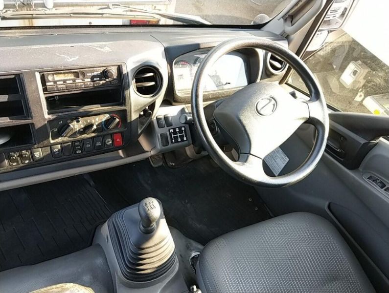  29523  HINO DUTRO  2014  