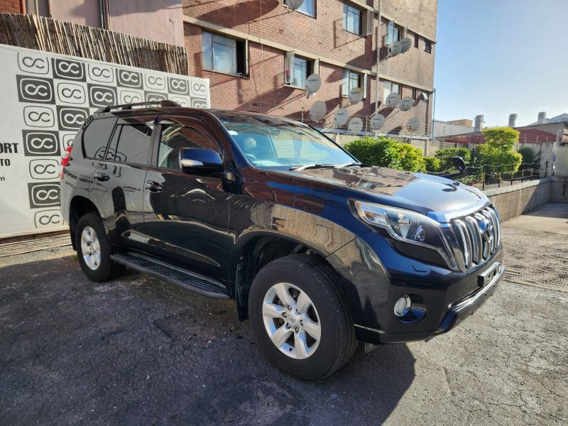  29528  TOYOTA LANDCRUISER PRADO  2016  